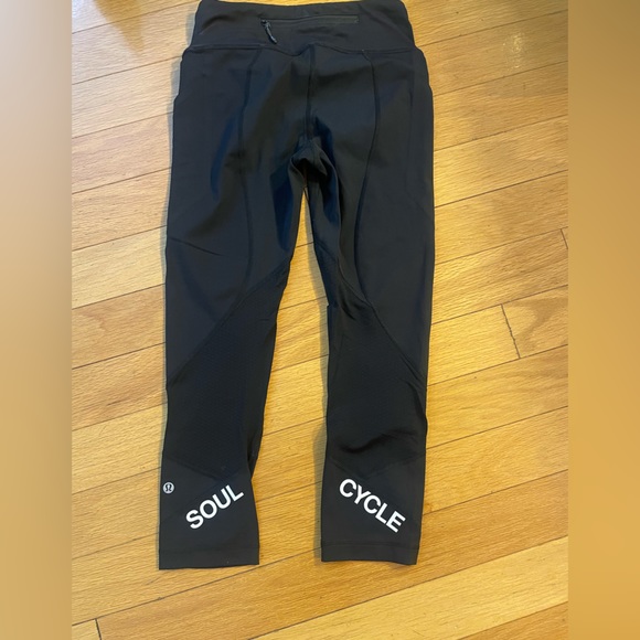 Lululemon Soul Cycle align leggings, NWOT, size 4 - Picture 3 of 3